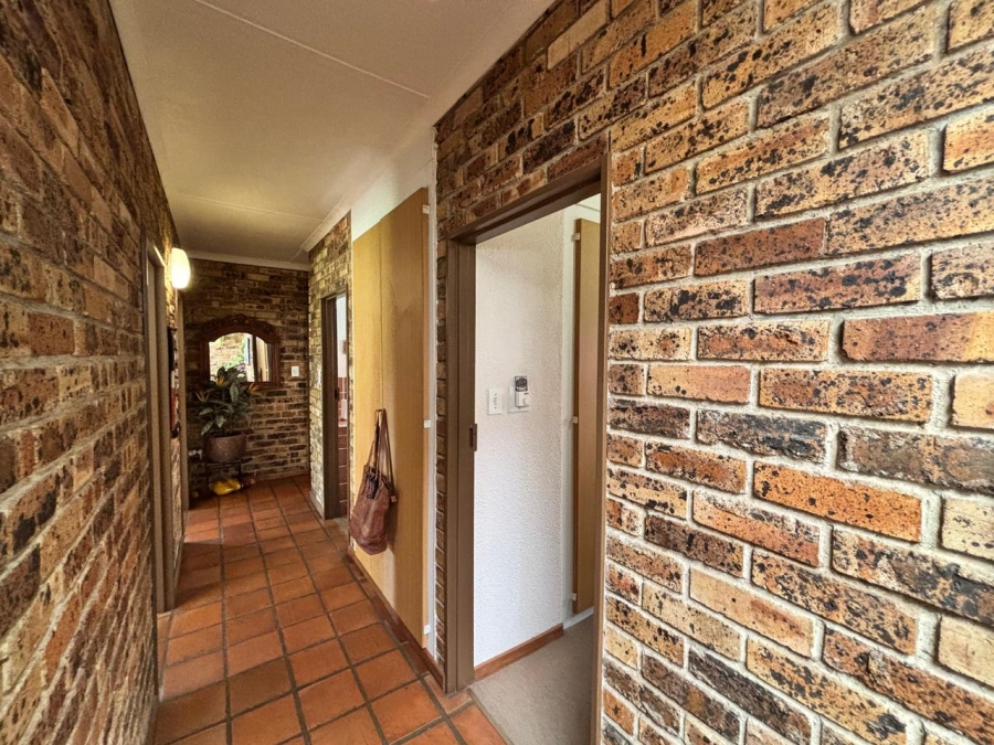 5 Bedroom Property for Sale in Heilige Akker North West
